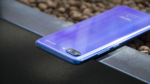 honor_10_side