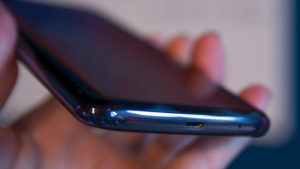 Moto E5 Plus charging port