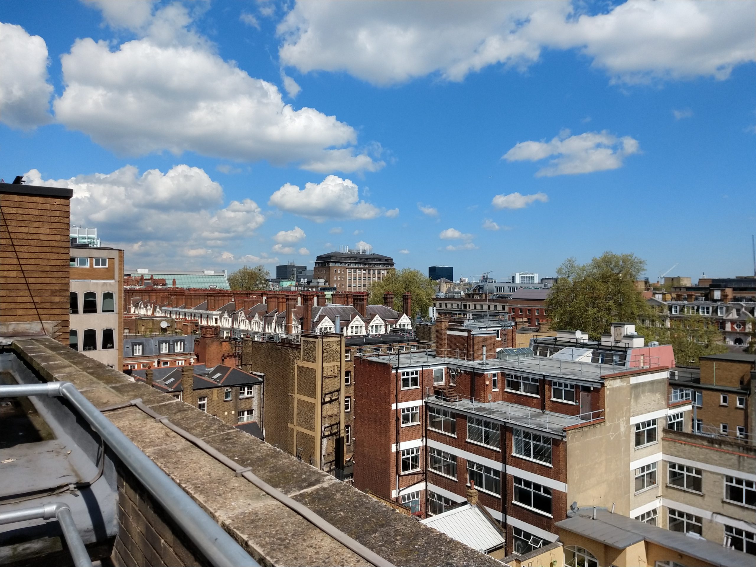 motorola_moto_g6_plus_review_-_buildings