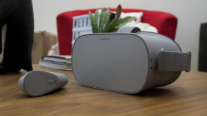 oculus_go_headset_controller_front_main