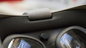 oculus_go_headset_glasses_insert_close