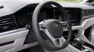 vw_touareg_steering_wheel