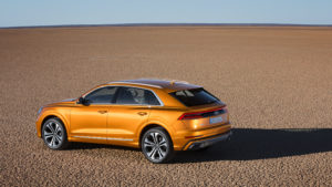audi_q8_11