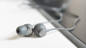 htc_u12_plus_earbuds