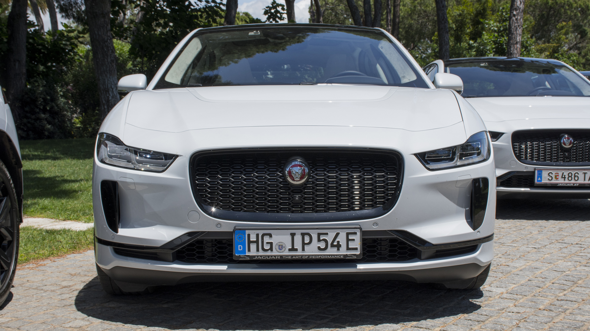 jaguar_i-pace_review_s_front_grid