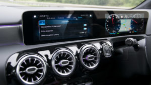 mercedes_a-class_2018_dashboard