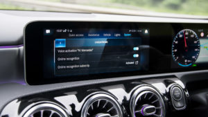 mercedes_a-class_2018_voice_assistant