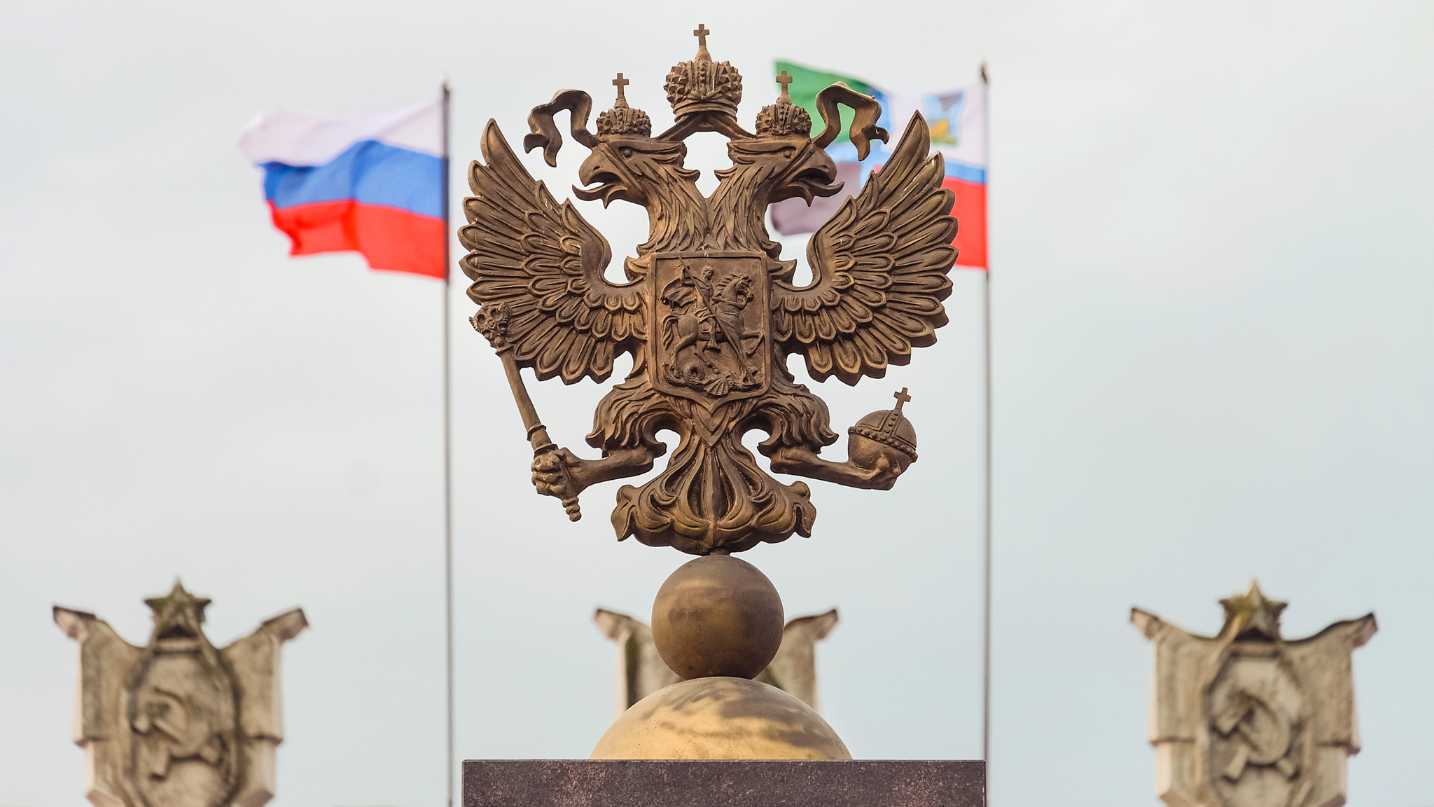 how_russia_hacked_the_us_election_-thegru12