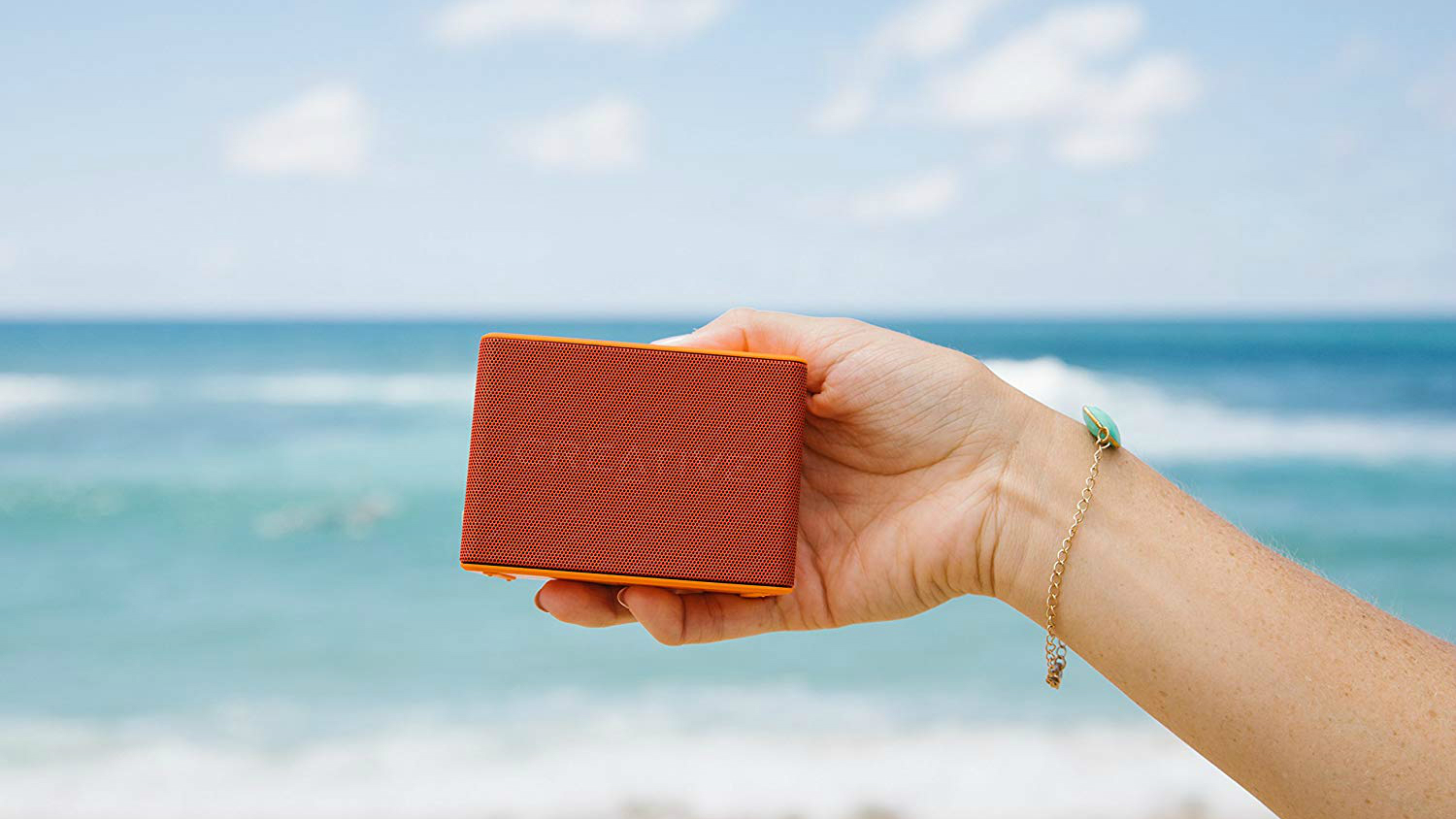 festival_essentials_creative_bluetooth_speaker
