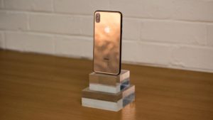 iphone_xs_max_on_stand_1
