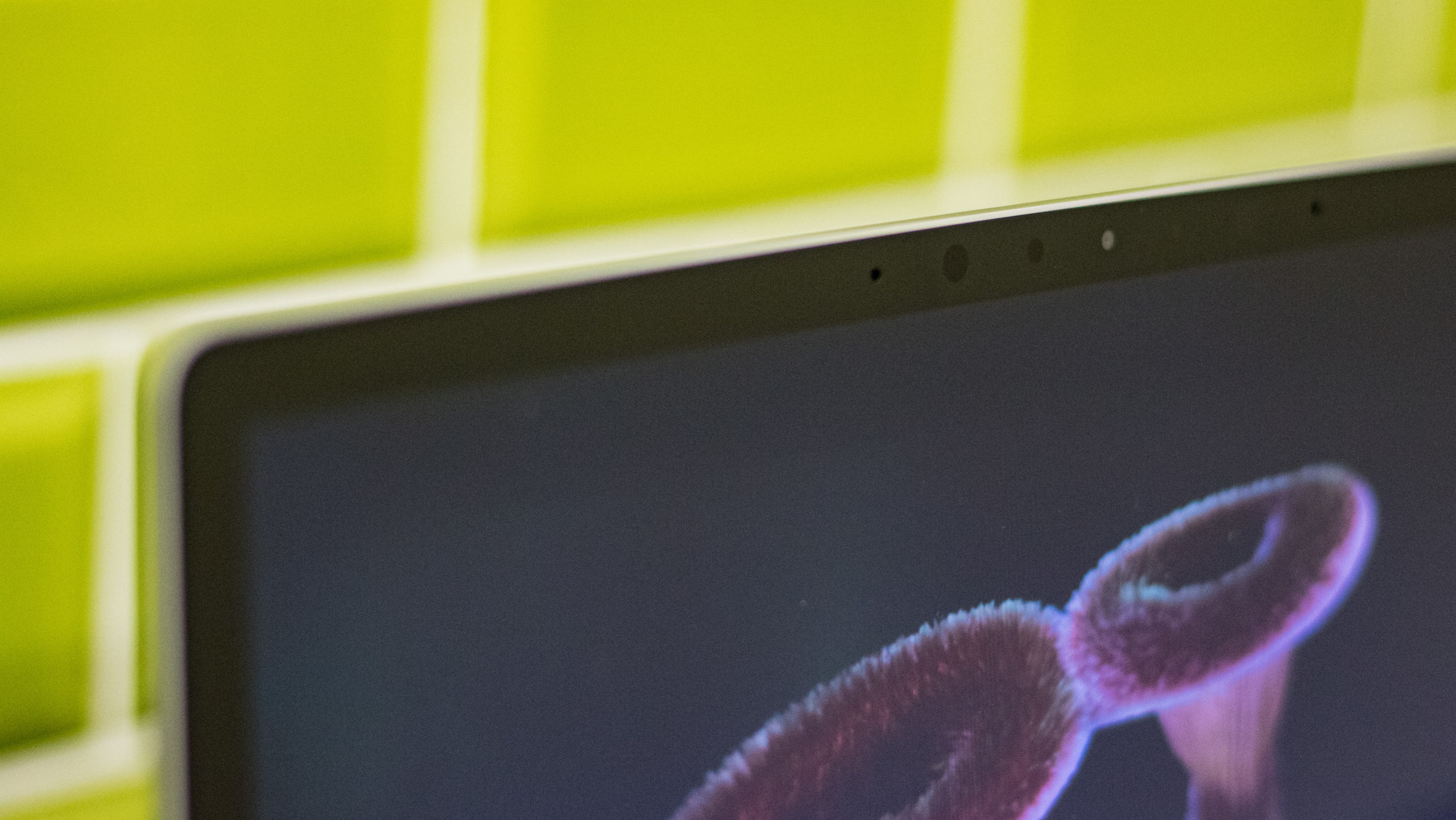 microsoft_surface_laptop_2_camera