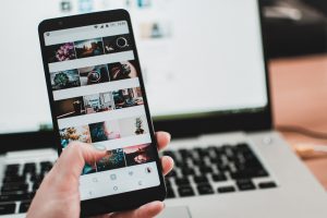 How To Screenshot an Instagram Post