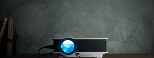 how to hook a roku up to a projector