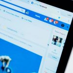 how to send a message on facebook to multiple friends