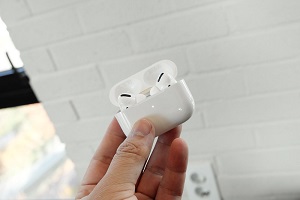 connect airpods